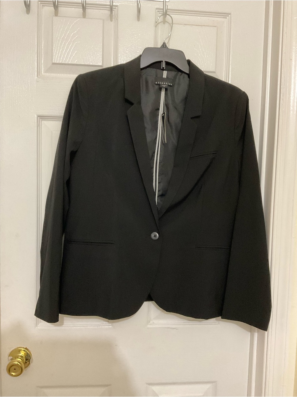 attention Black Single-Button Women's Blazer